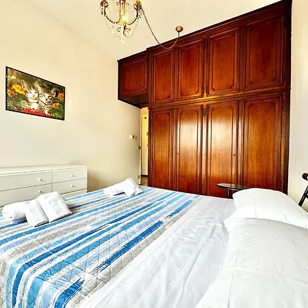 Hostdomus - Casa Eugenia Apartmán *